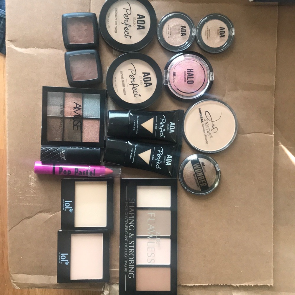 AOA Makeup